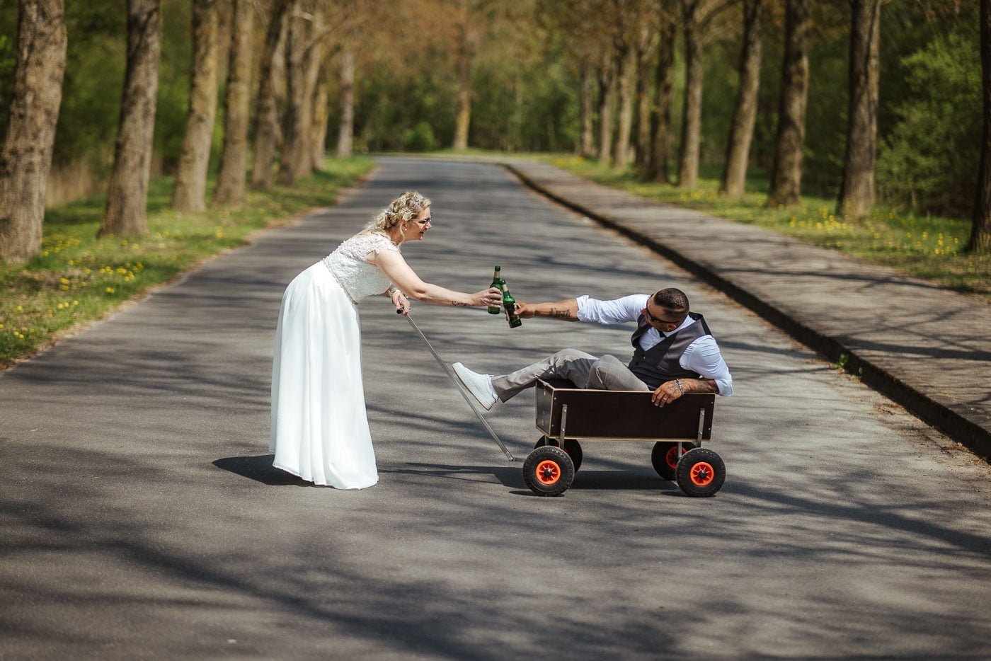 Sonnenstrahlen und Emotionen: Eine Hochzeit am Hooksieler Strand