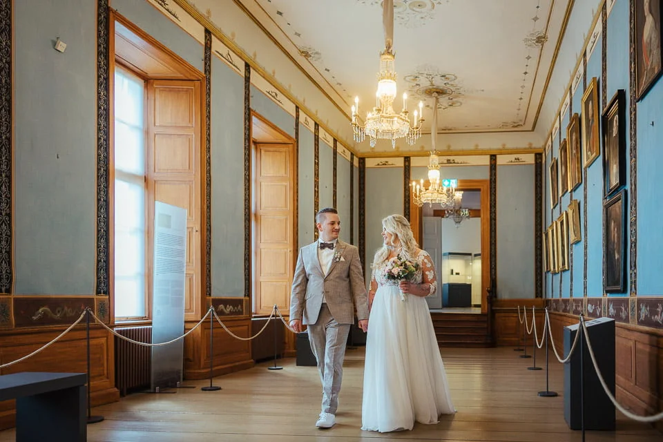 Hochzeitspaar im Schloss Jever